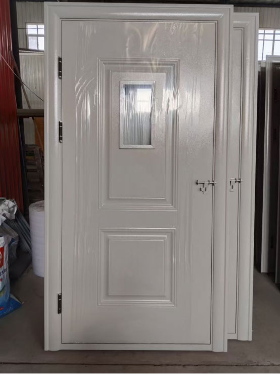 北屯学校教室门