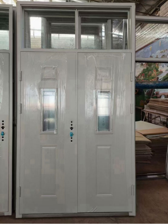 北屯学校教室门