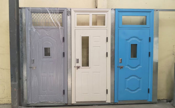 北屯学校教室门