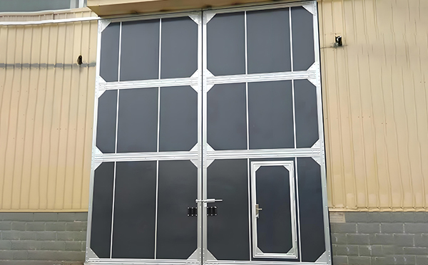 厂房北屯工业门选择与维护全解析：提升效率与安全的关键要素