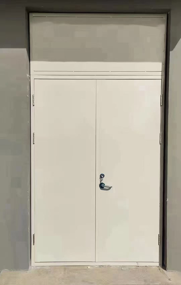 展览馆项目完成大跨度北屯防火门安装